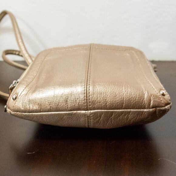 Women's Small Crossbody Bag With Organizer Metallic Gold TIGNANELLO Purse - Picture 6 of 11